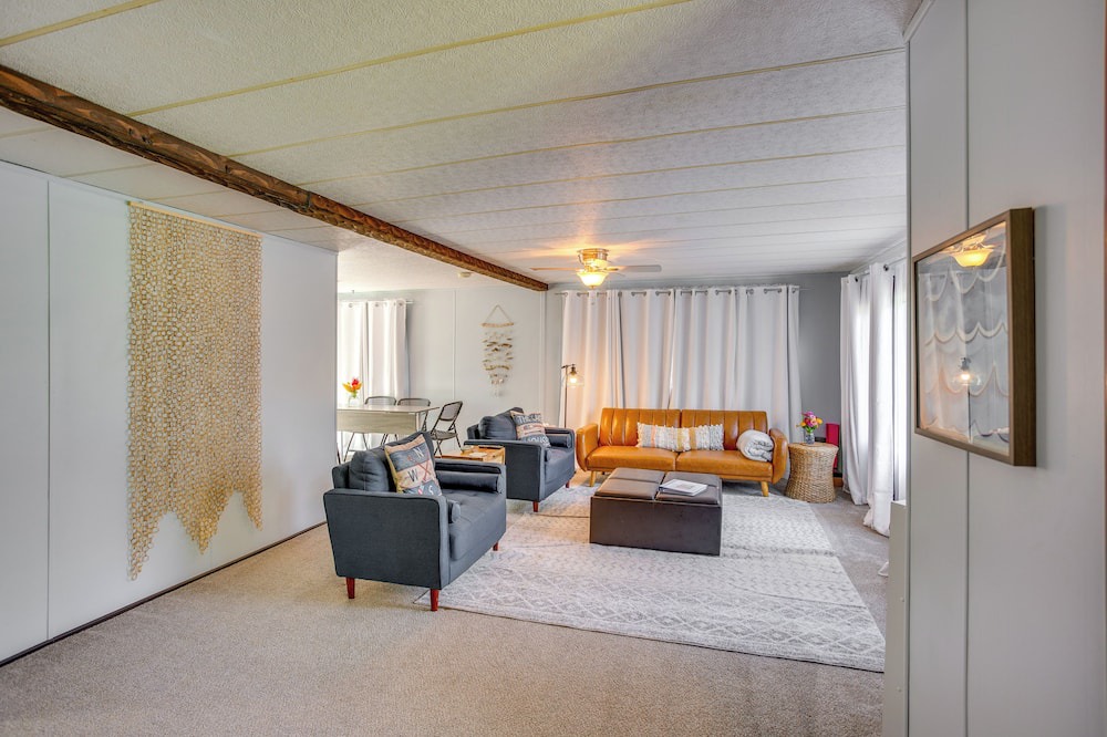 Photo of Livingroom in Maple Lake