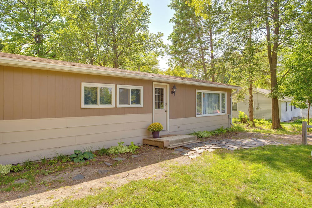 Photo of Outdoor in Maple Lake