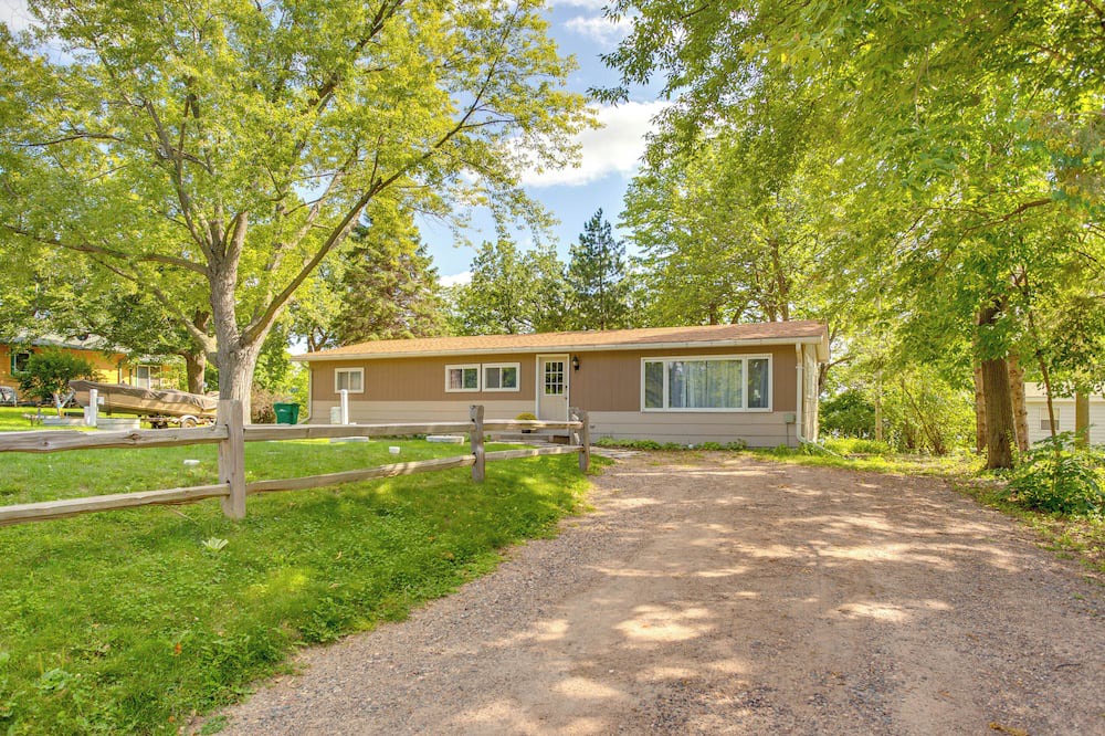 Photo of Outdoor in Maple Lake