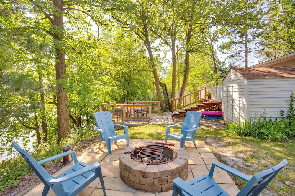Photo of Outdoor in Maple Lake