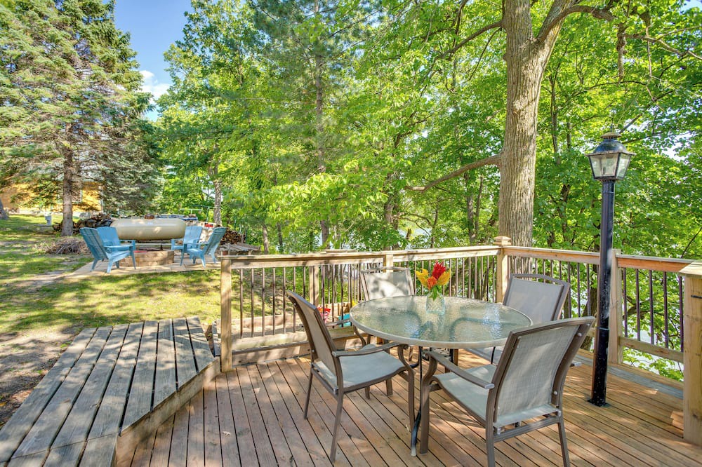 Photo of Outdoor in Maple Lake