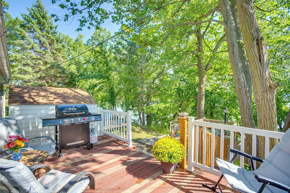Photo of Outdoor in Maple Lake