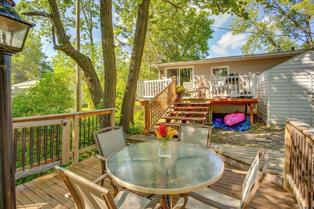 Photo of Outdoor in Maple Lake