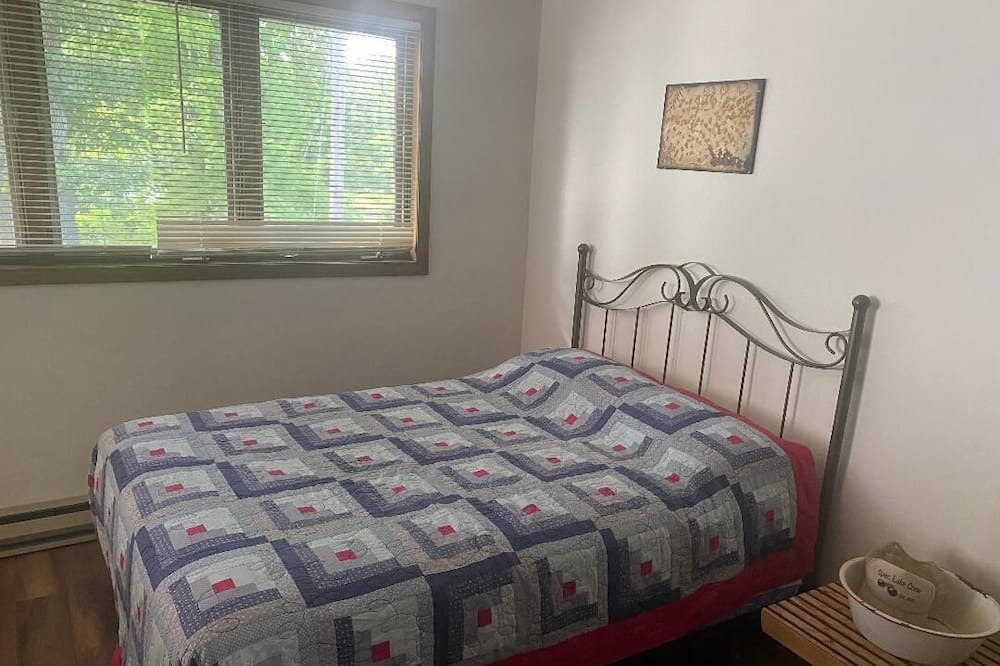 Photo of Bedroom in Pine Brook