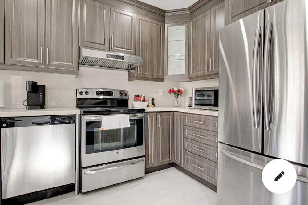 Photo of Kitchen in Meadowvale Village