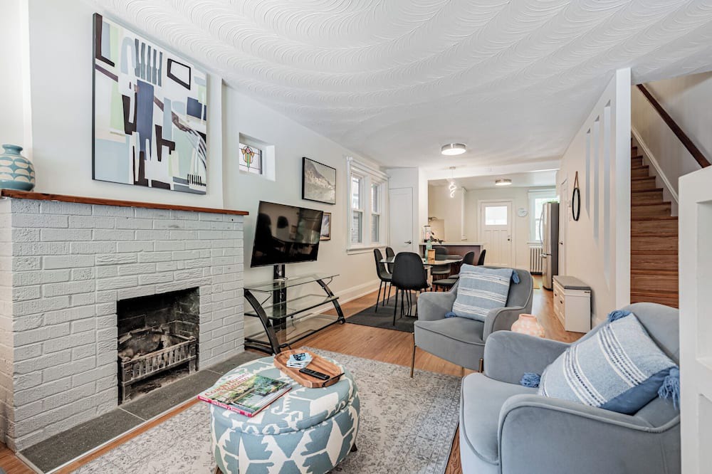 Photo of Livingroom in The Beach Triangle