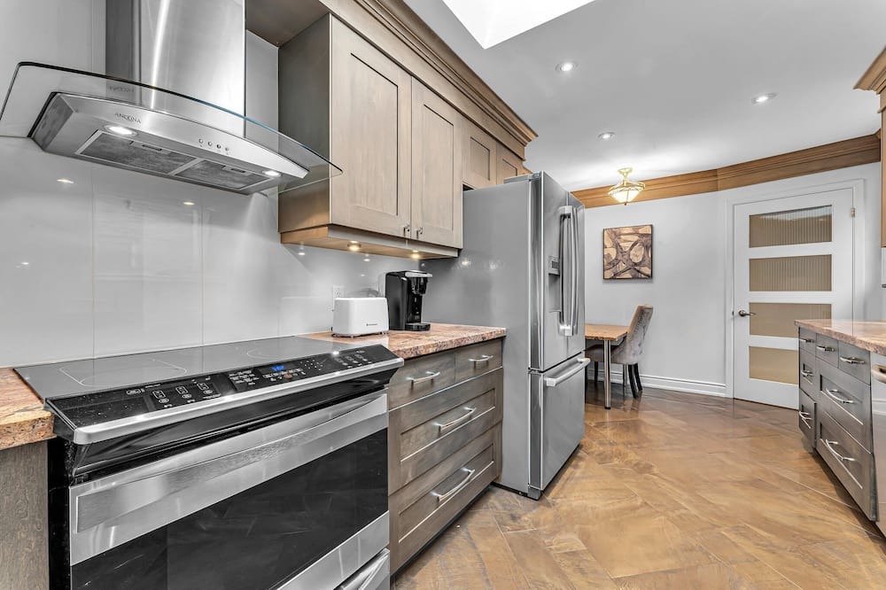 Photo of Kitchen in Erin Mills