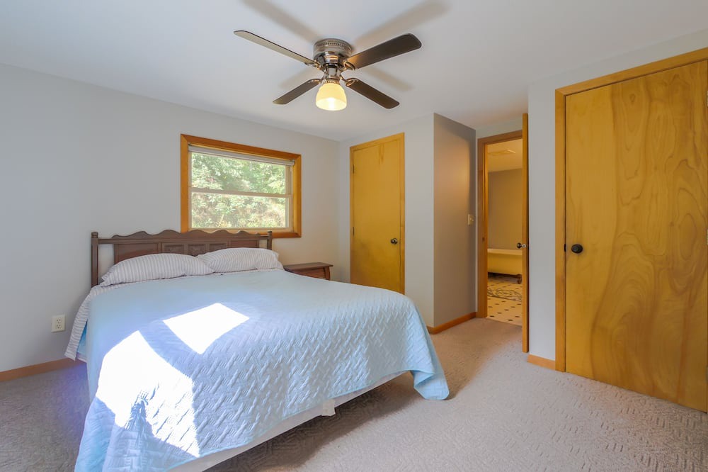 Photo of Bedroom in Miltona