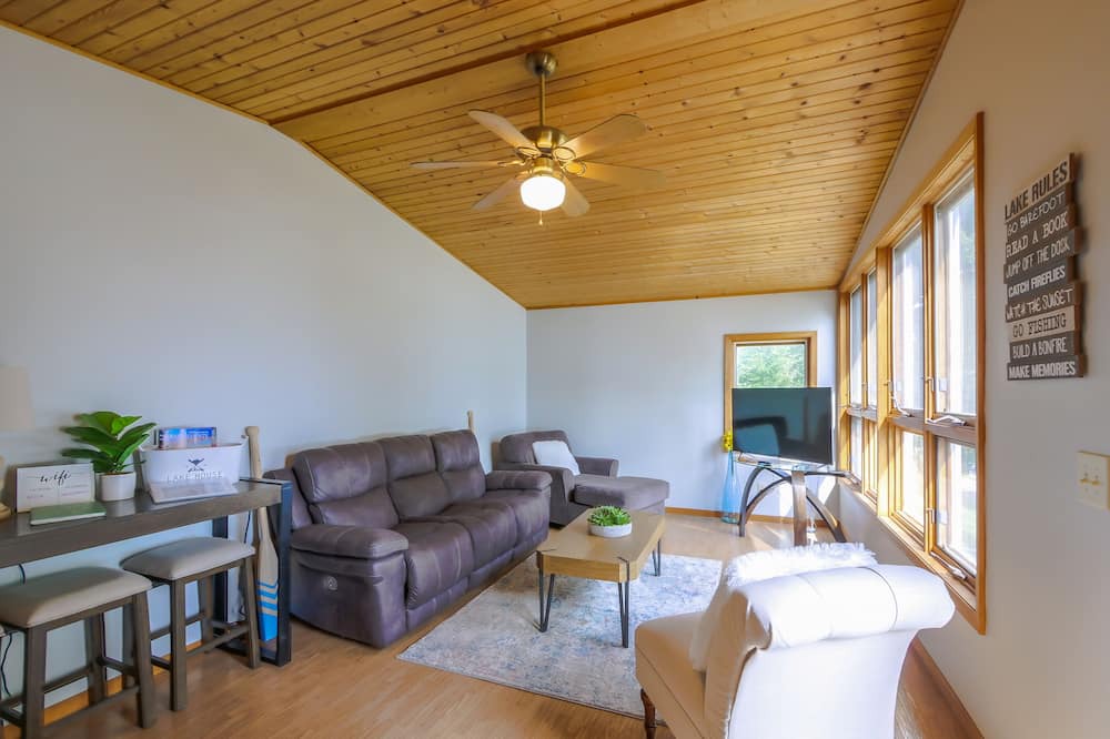 Photo of Livingroom in Miltona