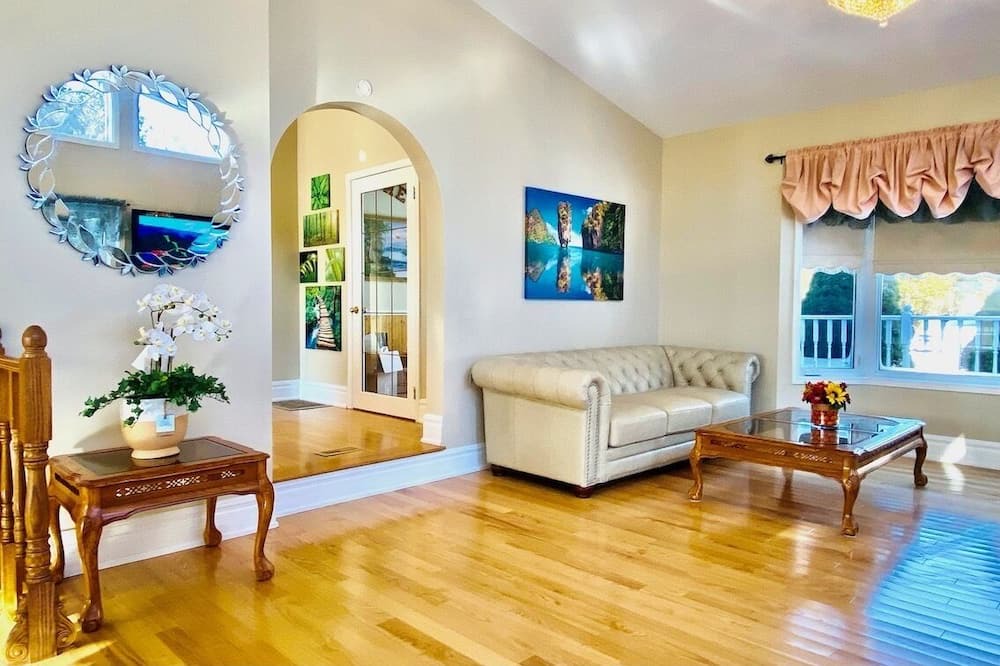 Photo of Livingroom in Tweed