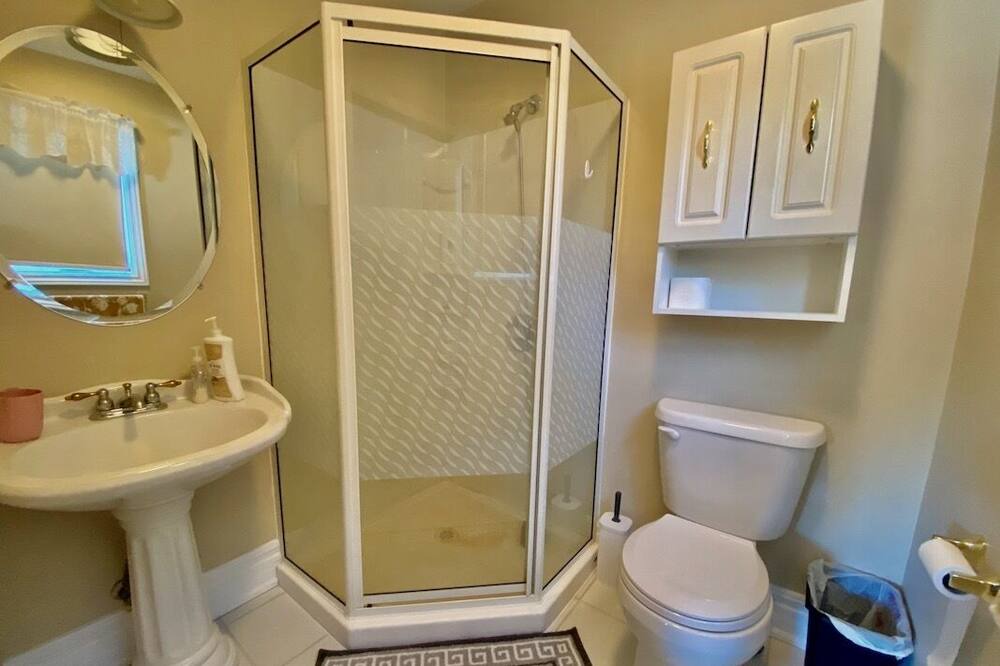 Photo of Bathroom in Tweed