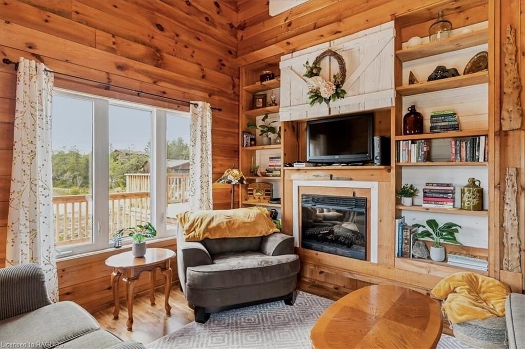 Photo of Livingroom in Northern Bruce Peninsula