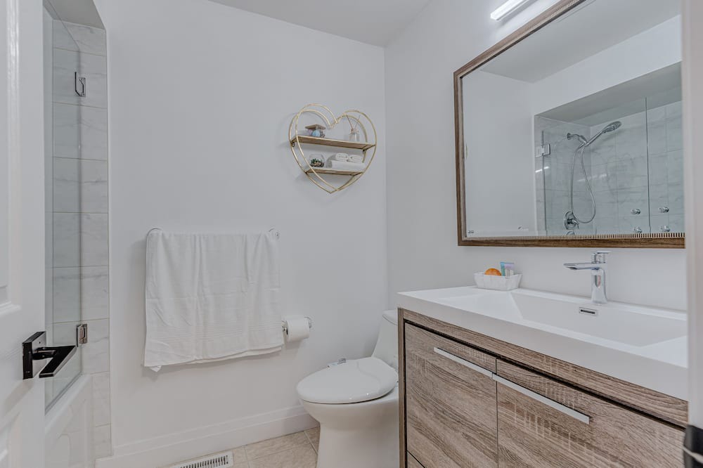 Photo of Bathroom in Schomberg