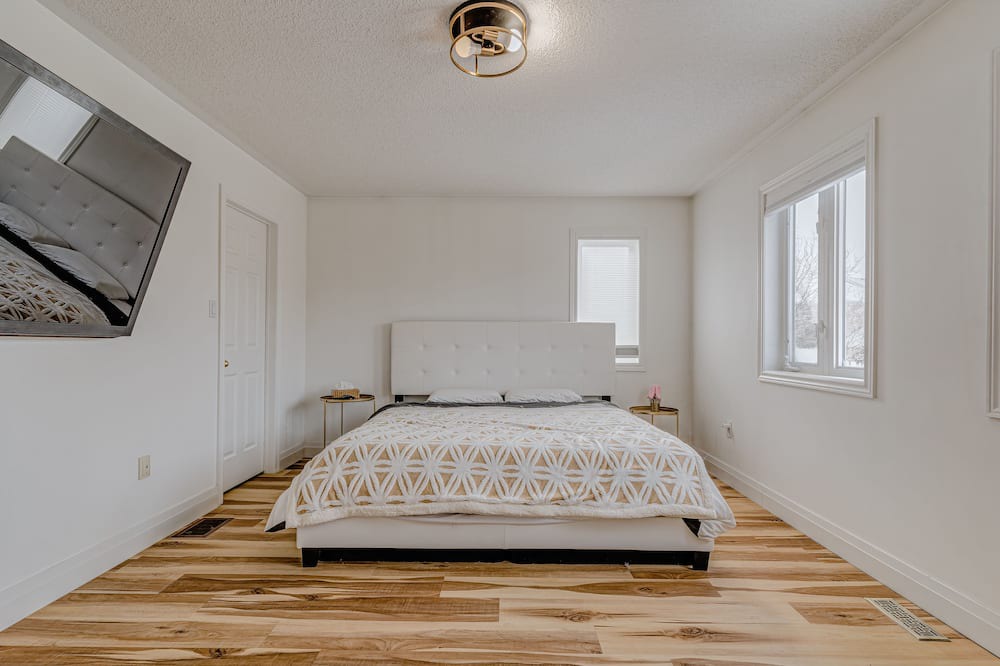 Photo of Bedroom in Schomberg