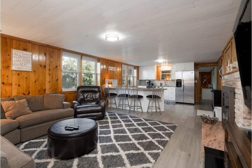 Photo of Livingroom in Champlin