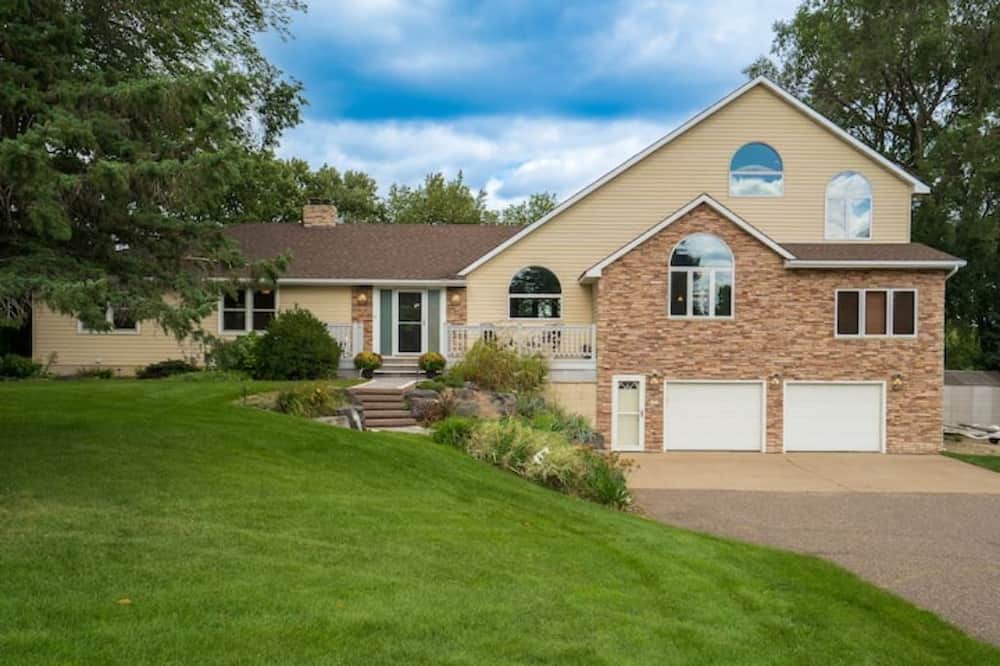 Photo of Outdoor in Champlin