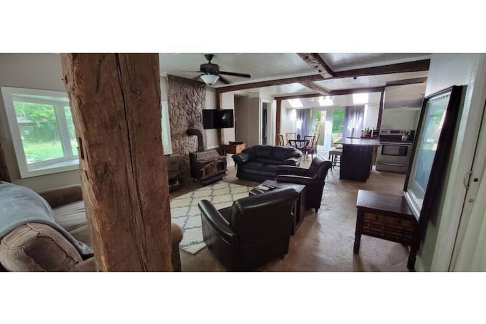 Photo of Livingroom in Jordan