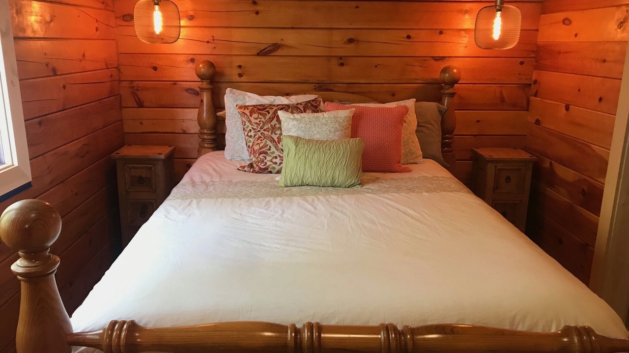 Photo of Bedroom in Trent Lakes