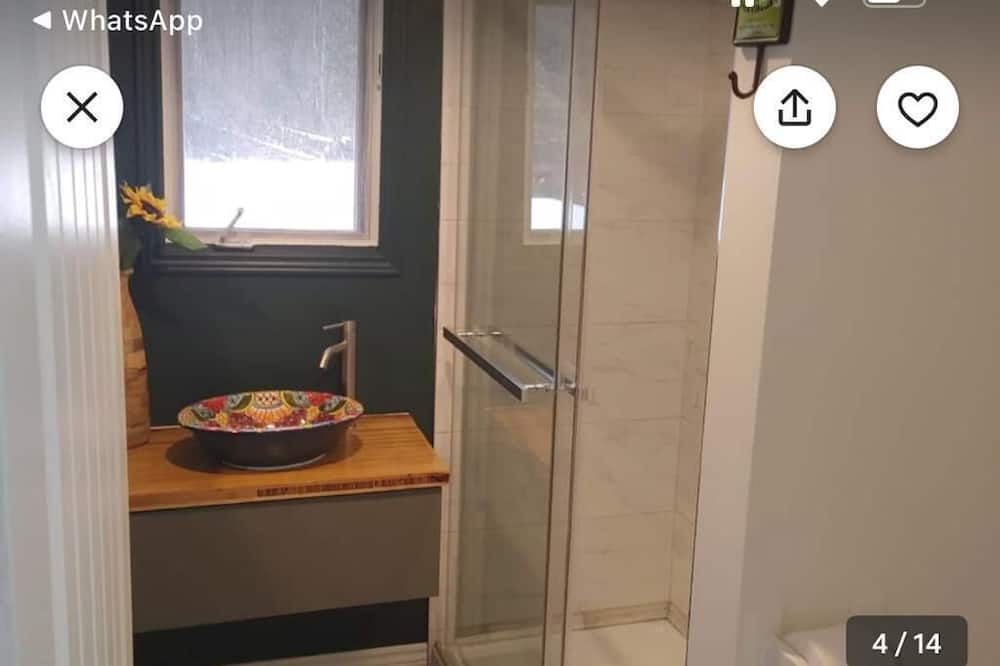 Photo of Bathroom in Marmora