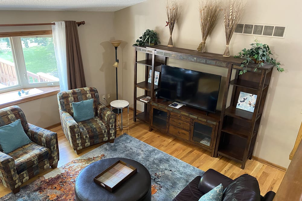 Photo of Livingroom in Lake Elmo