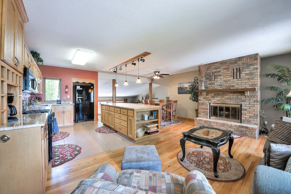 Photo of Livingroom in Lake Elmo
