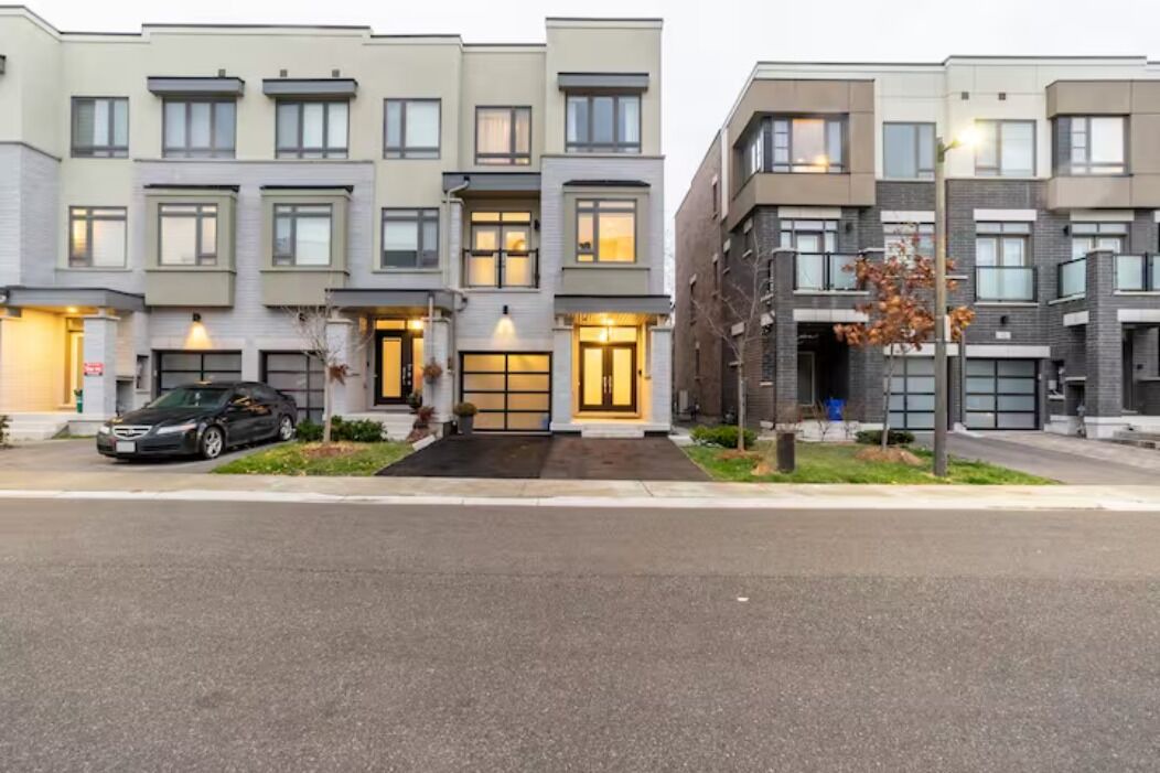 Photo of Outdoor in Thornhill