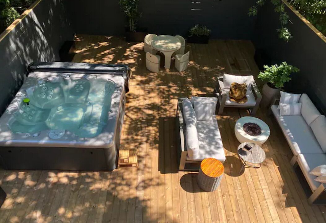 Photo of Outdoor in Thornhill