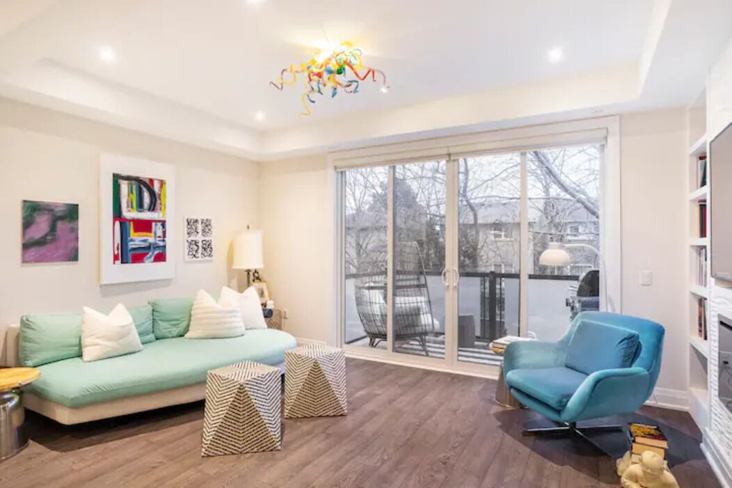 Photo of Livingroom in Thornhill