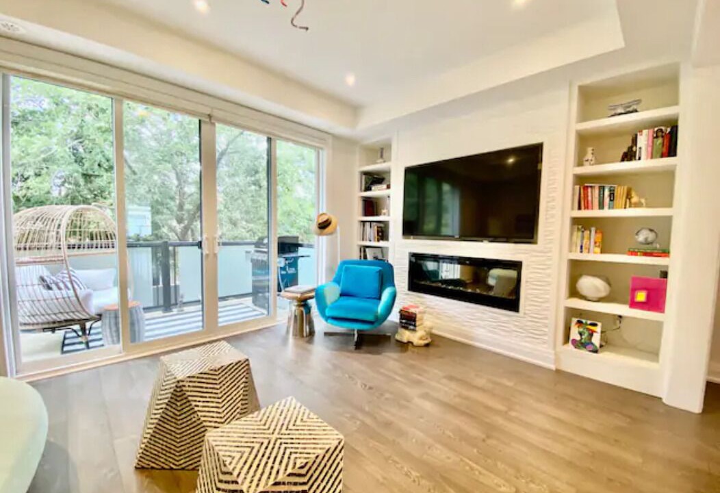 Photo of Livingroom in Thornhill