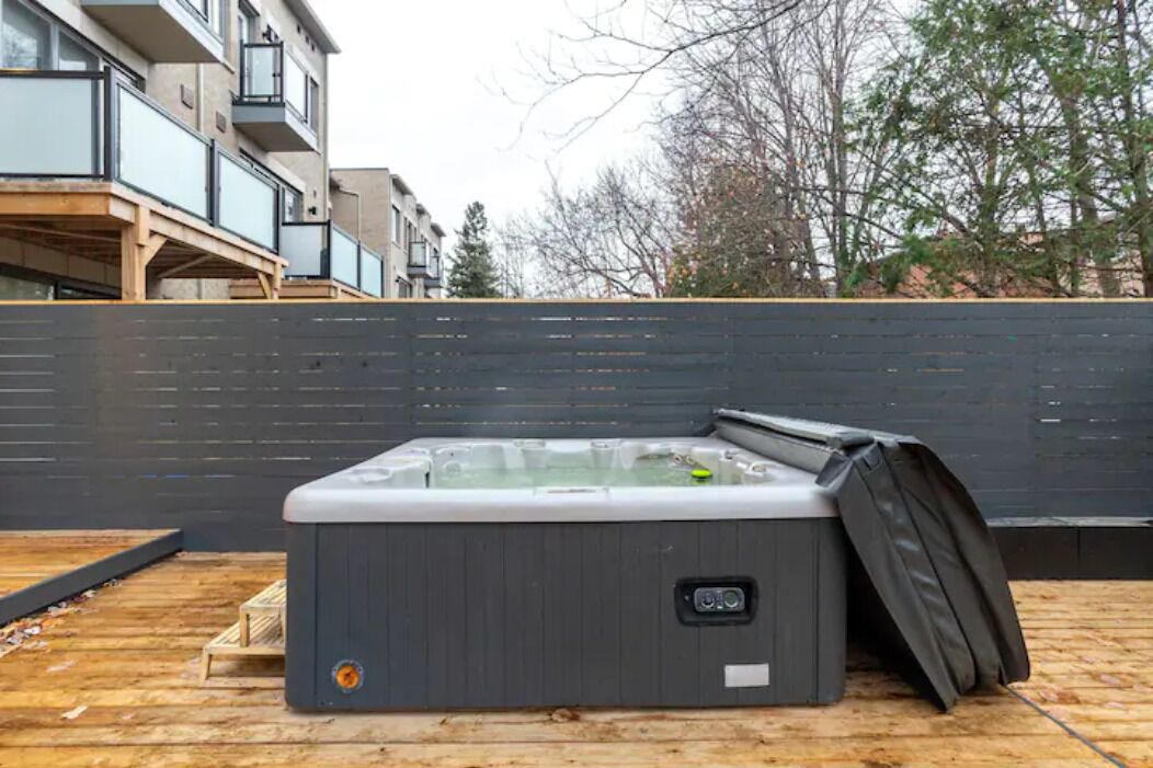 Photo of Outdoor in Thornhill
