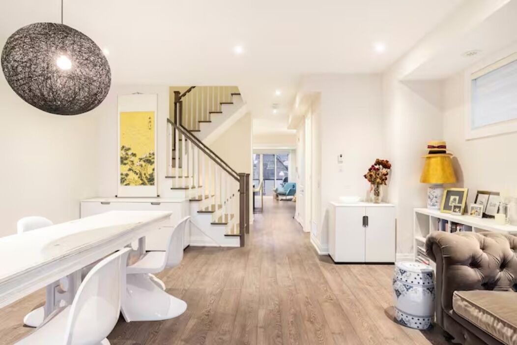 Photo of Livingroom in Thornhill