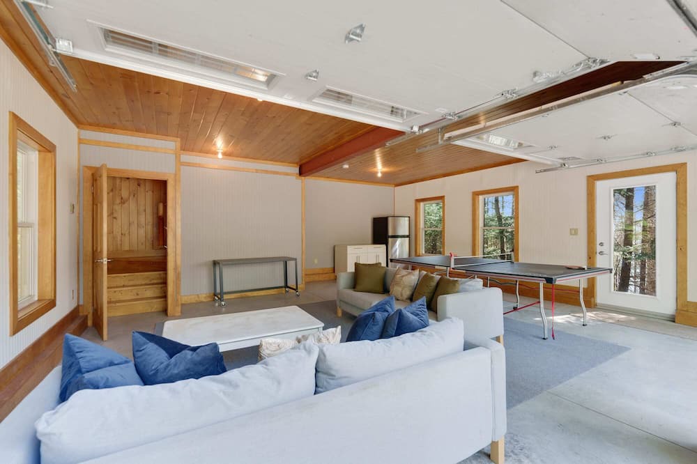 Photo of Bedroom in Utterson