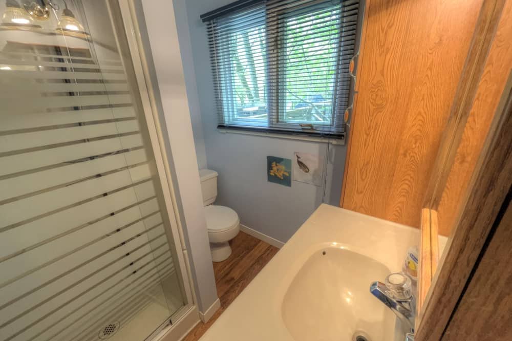 Photo of Bathroom in Rideau Lakes