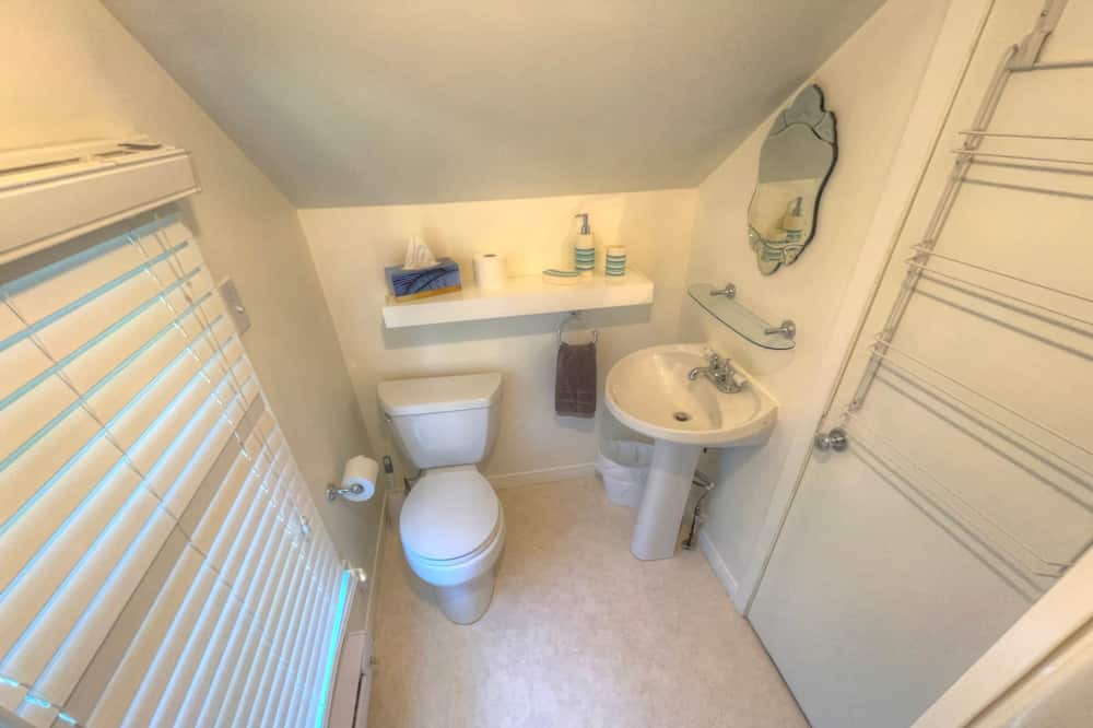 Photo of Bathroom in Newboro