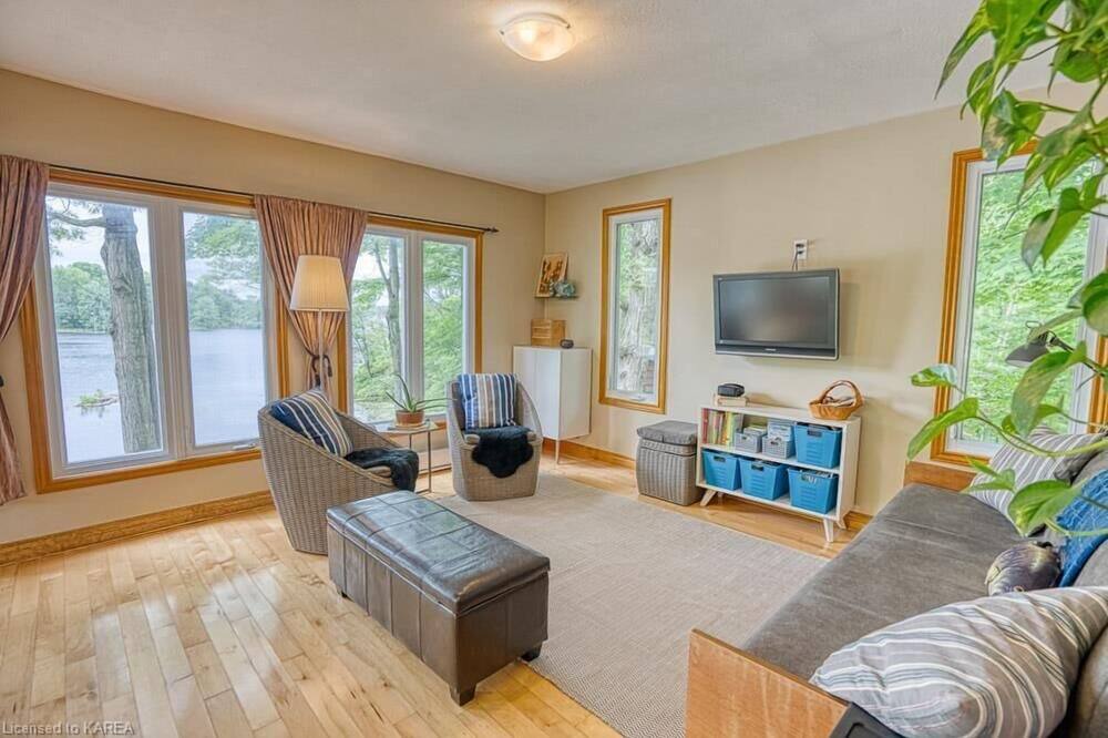 Photo of Livingroom in Jones Falls