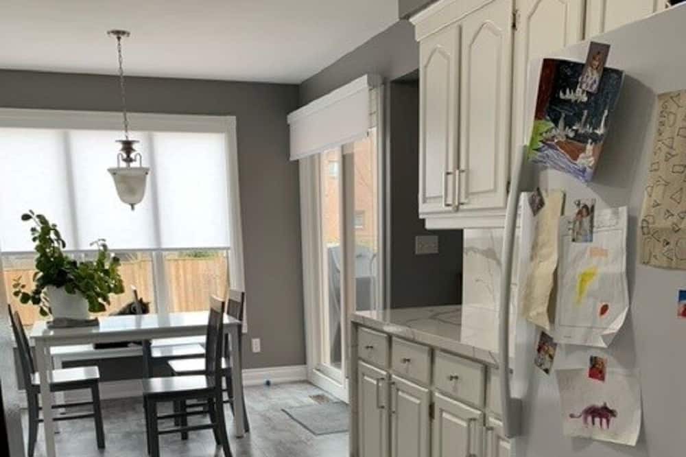 Photo of Kitchen in Courtice