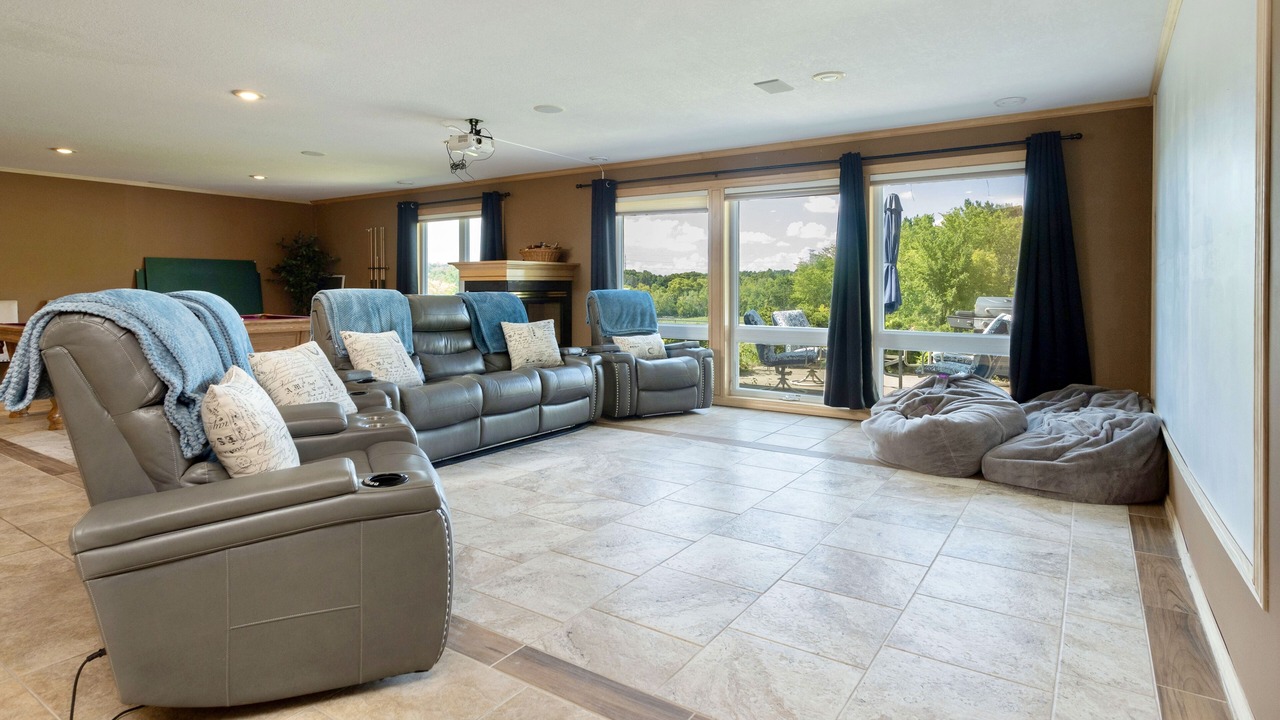 Photo of Livingroom in Greenfield