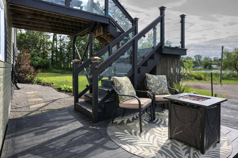 Photo of Outdoor in Erinsville