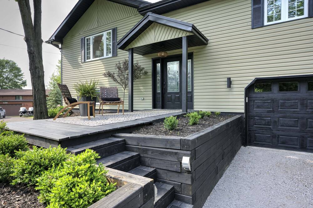 Photo of Outdoor in Erinsville