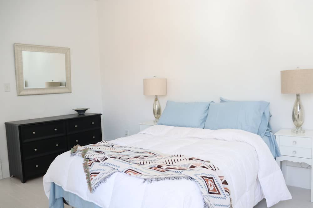 Photo of Bedroom in Delta