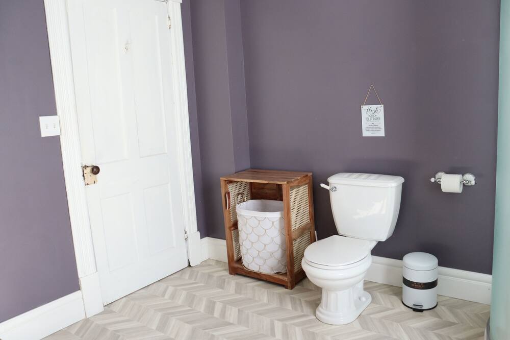 Photo of Bathroom in Delta