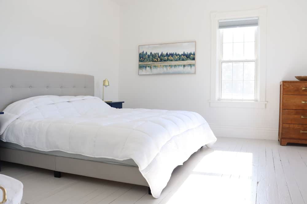 Photo of Bedroom in Delta