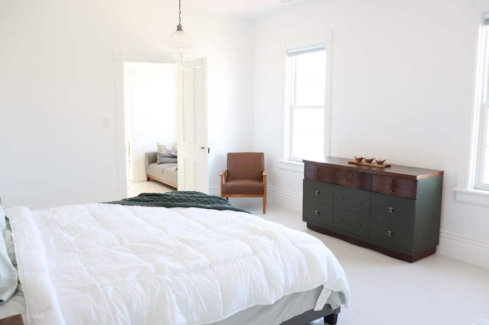 Photo of Bedroom in Delta