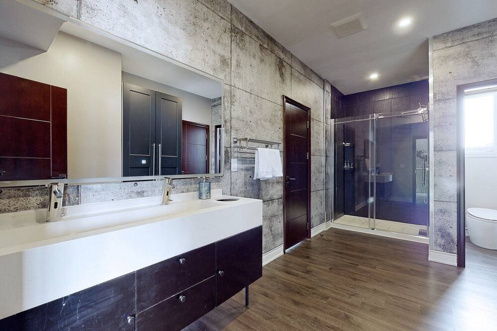 Photo of Bathroom in Roseneath