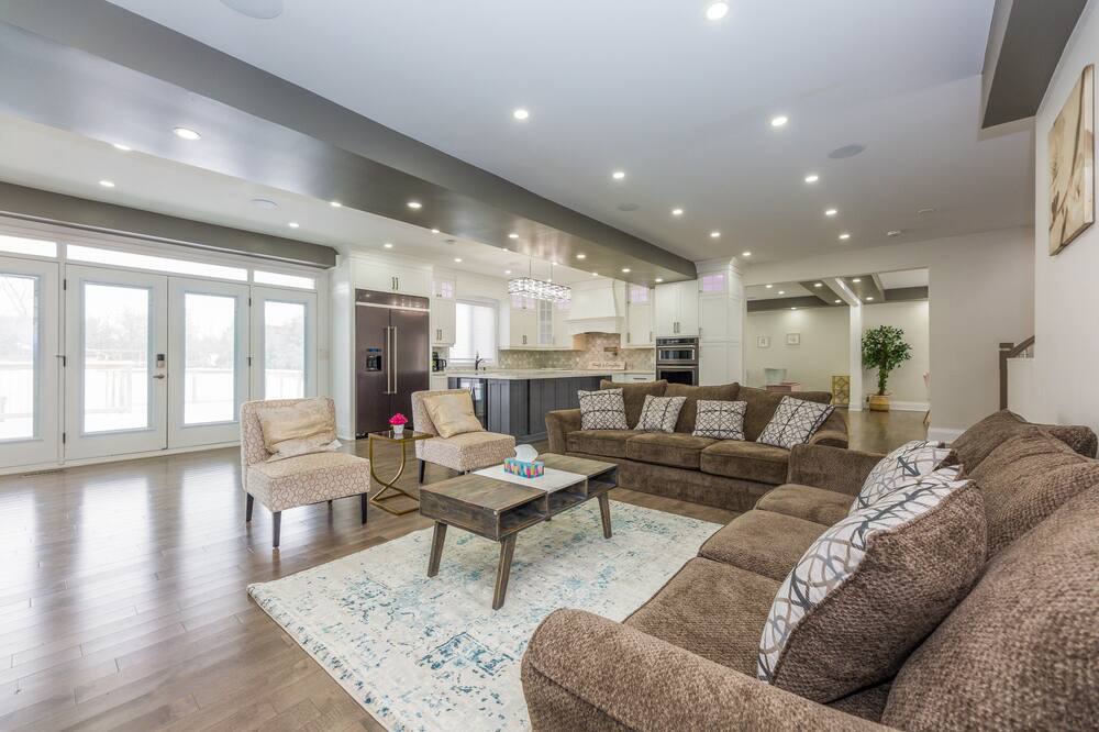 Photo of Livingroom in Caledon