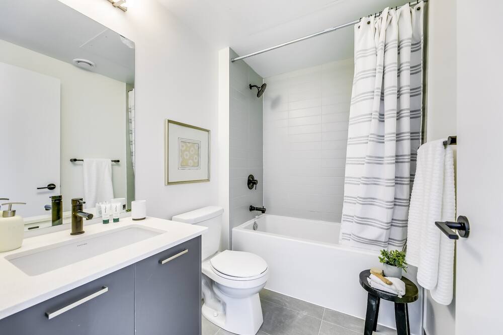 Photo of Bathroom in Harwood
