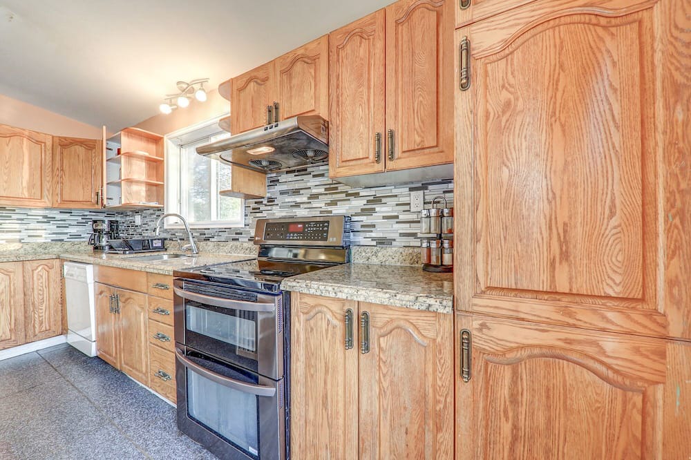 Photo of Kitchen in Janetville