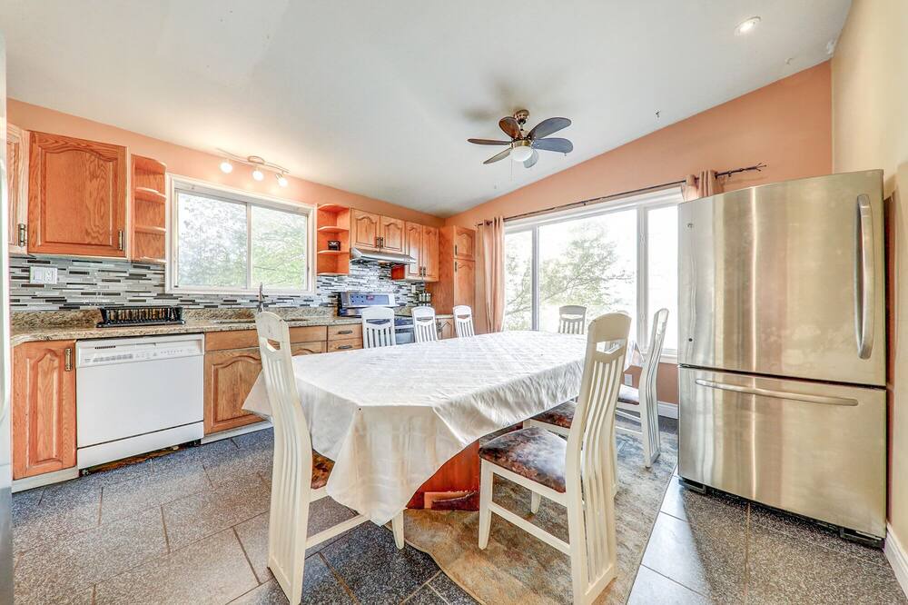 Photo of Kitchen in Janetville