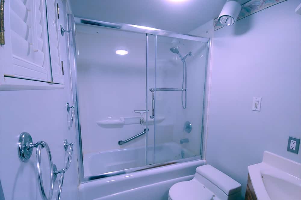 Photo of Bathroom in Selwyn