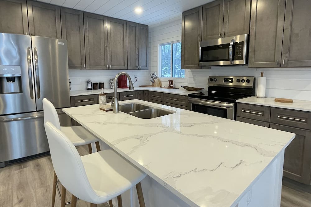 Photo of Kitchen in Victoria Harbour